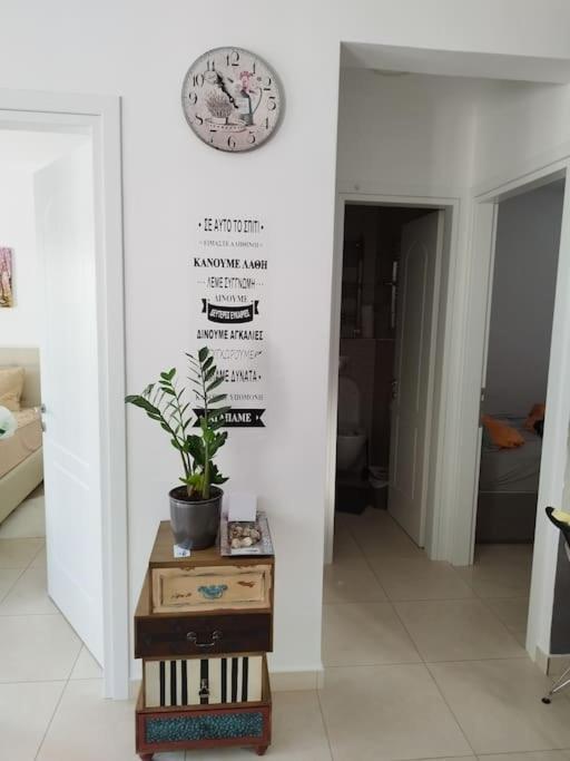 Renovated Apartment With Garden And Parking Space Peraia  ภายนอก รูปภาพ