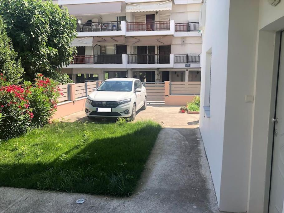 Renovated Apartment With Garden And Parking Space Peraia  ภายนอก รูปภาพ