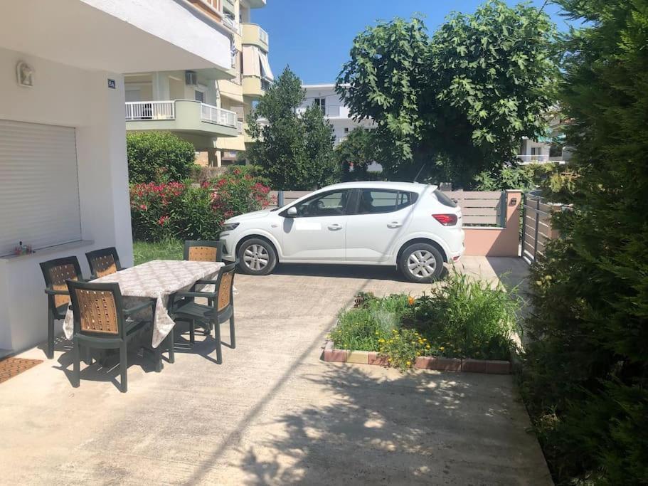 Renovated Apartment With Garden And Parking Space Peraia  ภายนอก รูปภาพ