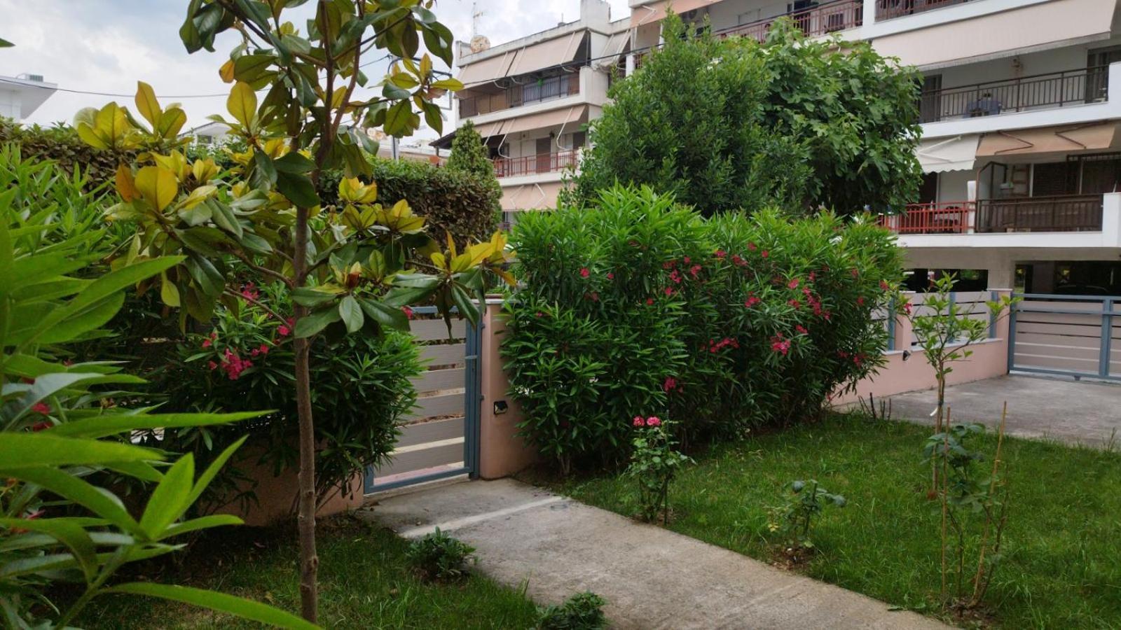 Renovated Apartment With Garden And Parking Space Peraia  ภายนอก รูปภาพ