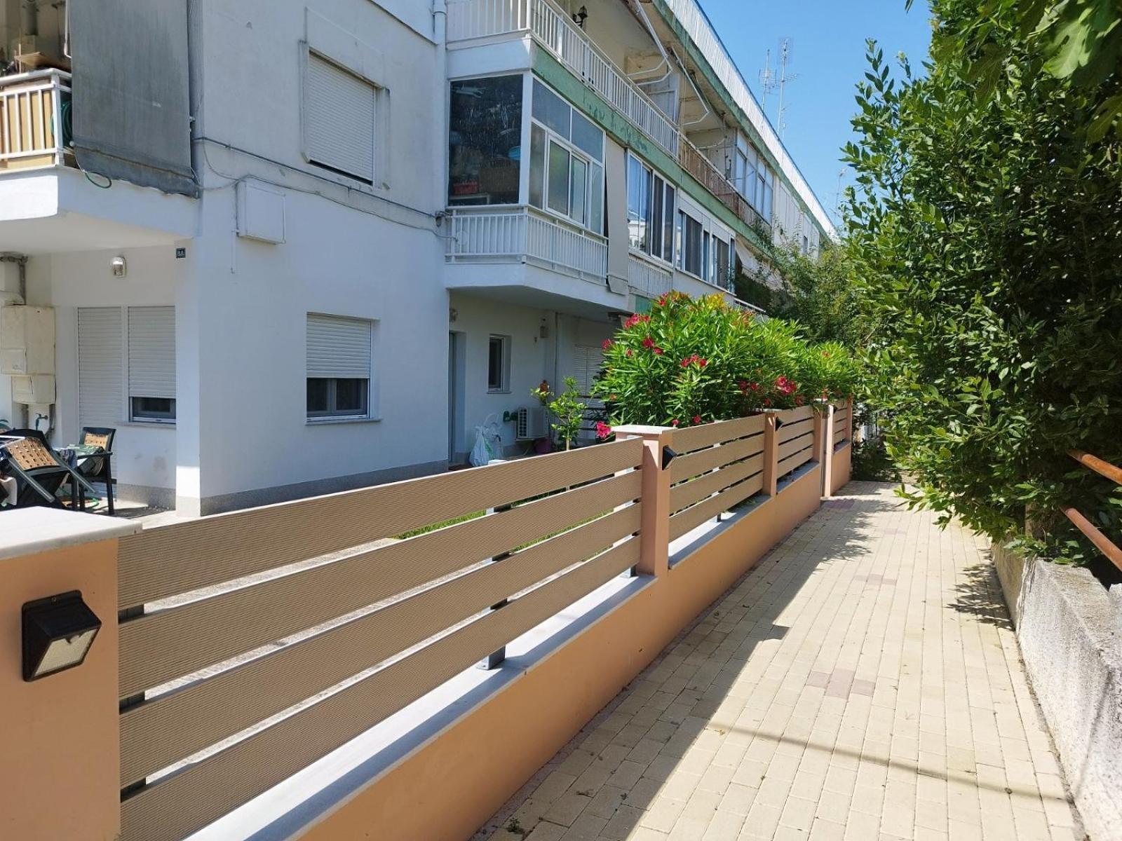 Renovated Apartment With Garden And Parking Space Peraia  ภายนอก รูปภาพ